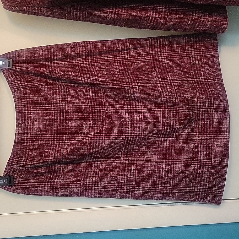 Bill Blass skirt set - Picture 4 of 12